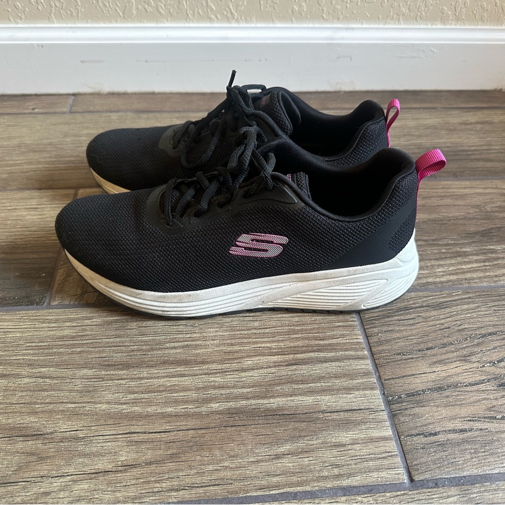 Skechers Women's Black and Pink Athletic Shoes